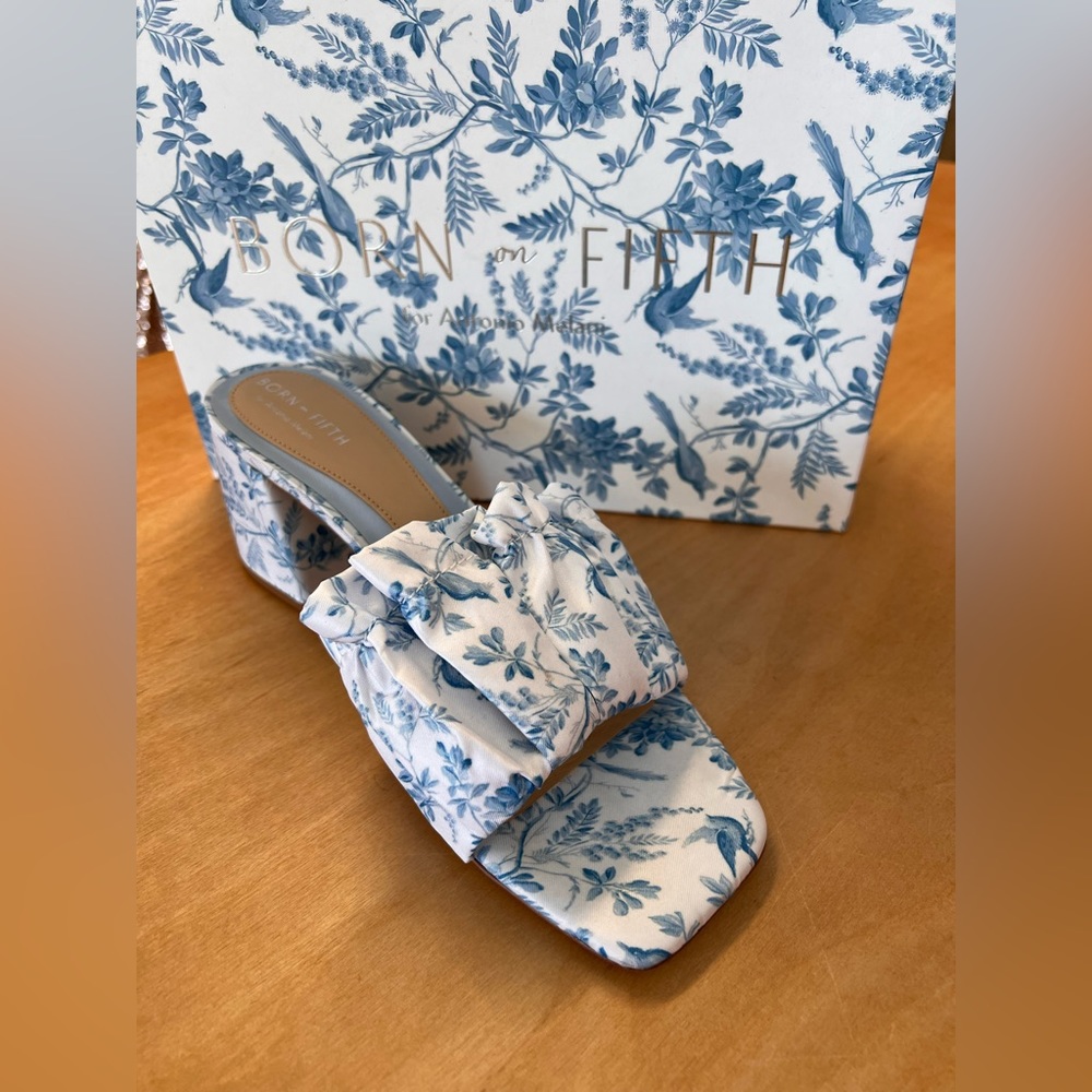 Born on Fifth x Antonio Melani floral sandal block heel size 10